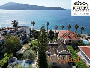 Na prodaju luksuzna vila na samoj obali mora Herceg Novi